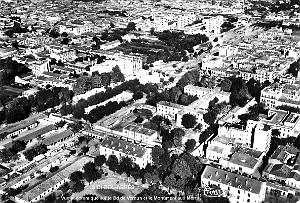 Sidi-Bel-Abbes - Vue panoramique sur le Bd de Verdun et le Monument aux Morts